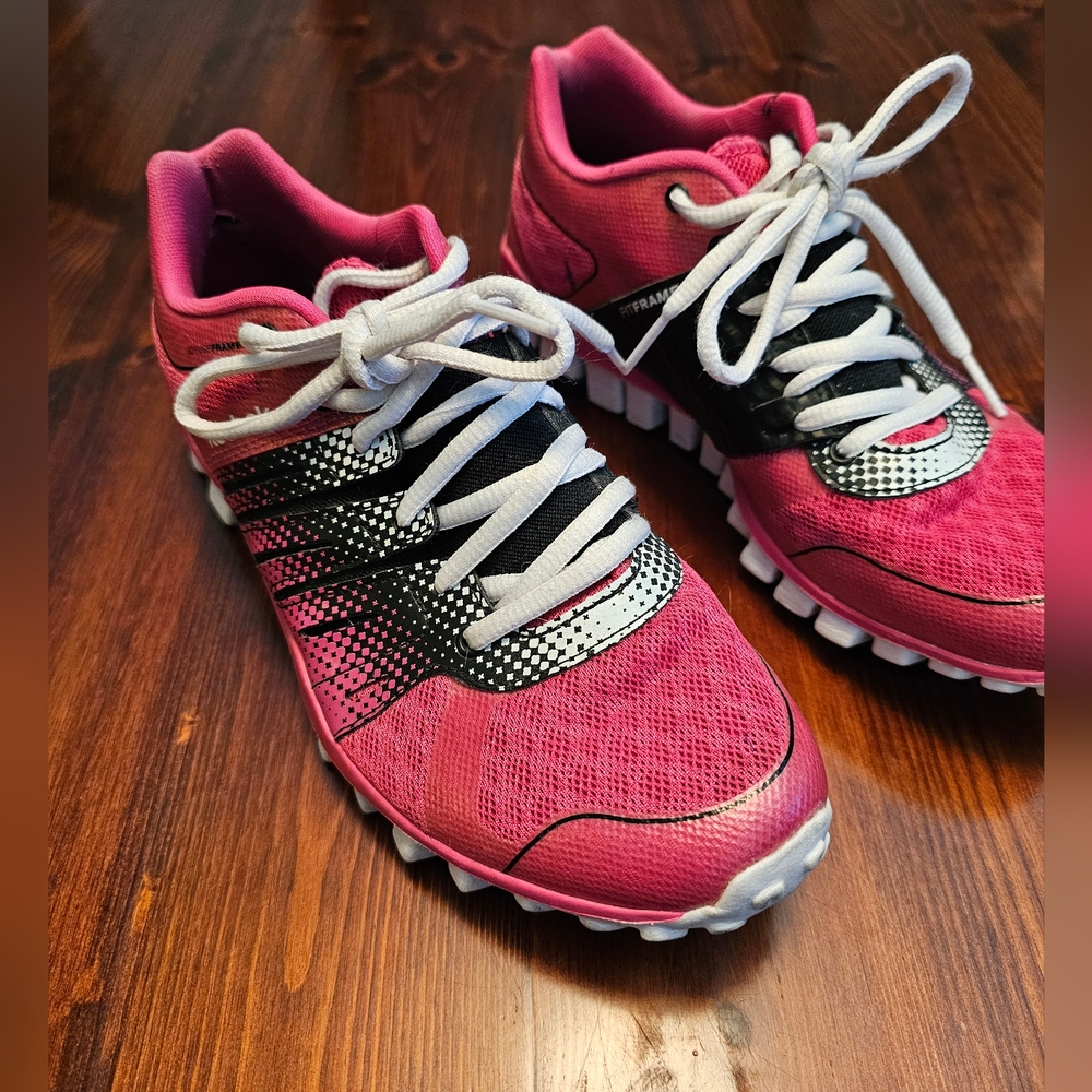 Reebok 3d fuse frame pink running shoes. Size 7.5